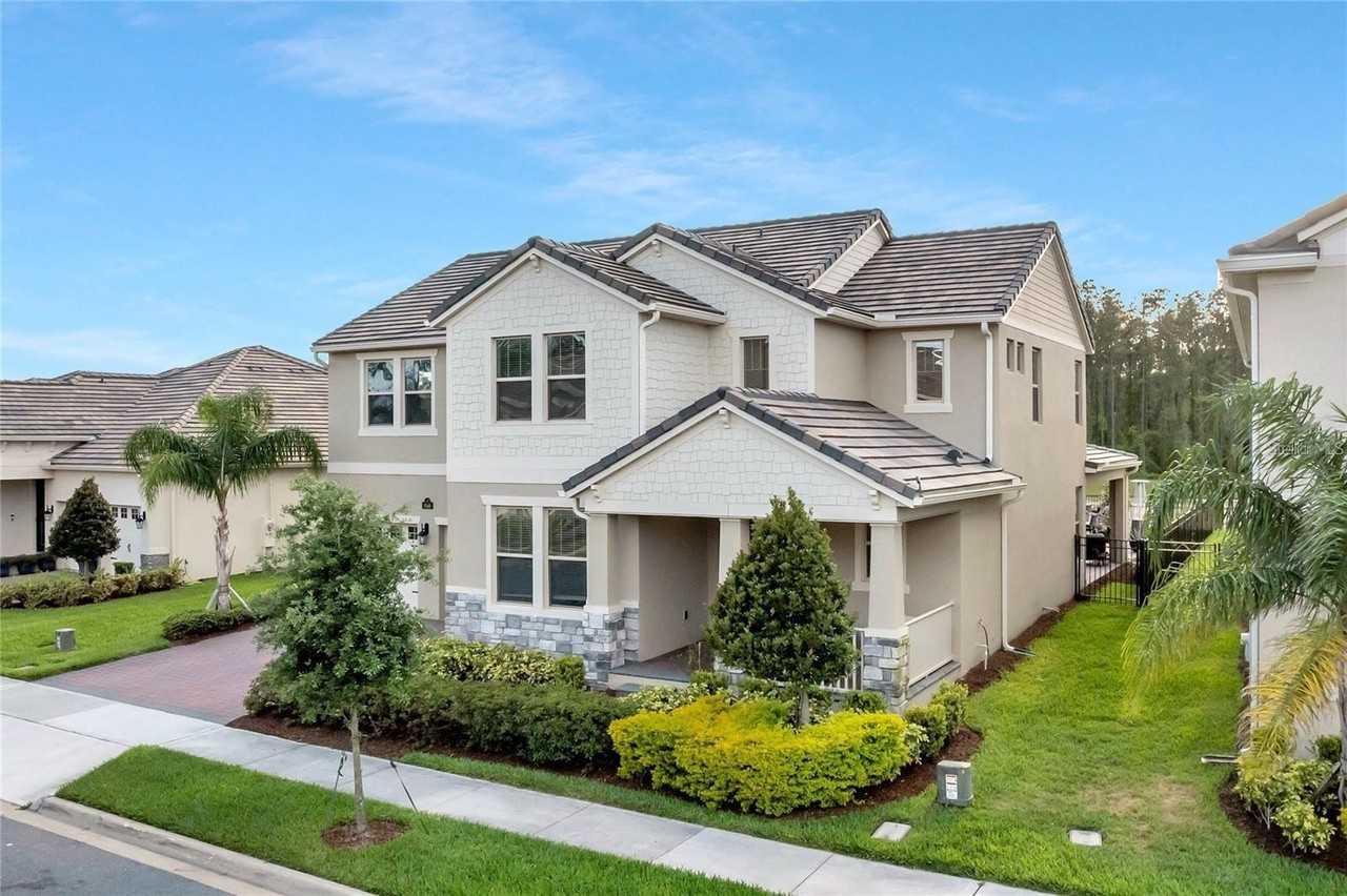 9566 Bolero Rd - Photo 3 of 38
