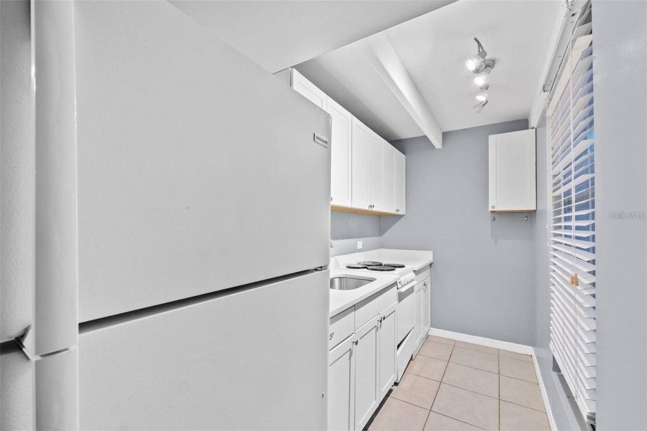 3515 Club Cir - Photo 6 of 18