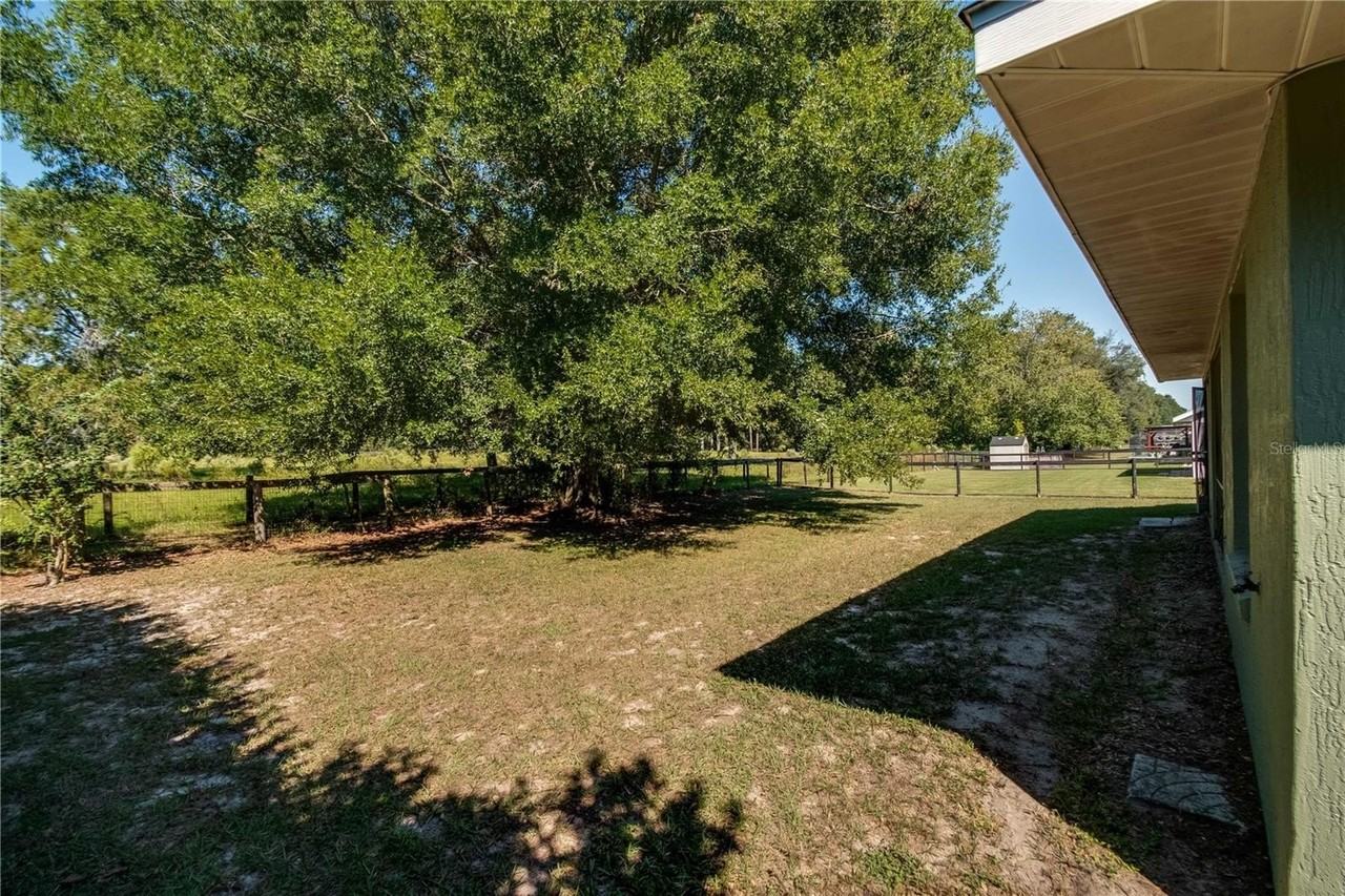 6375 Sw 63rd St - Photo 6 of 29