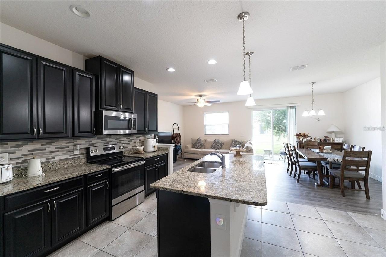 2749 Pleasant Cypress Cir - Photo 5 of 22