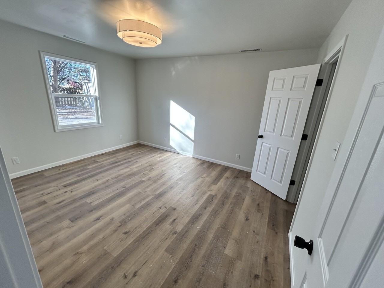 609 N James St #1 - Photo 7 of 8