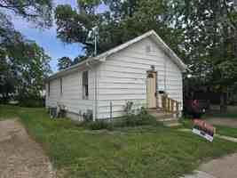 featured image of 512 Maynard Ave #1