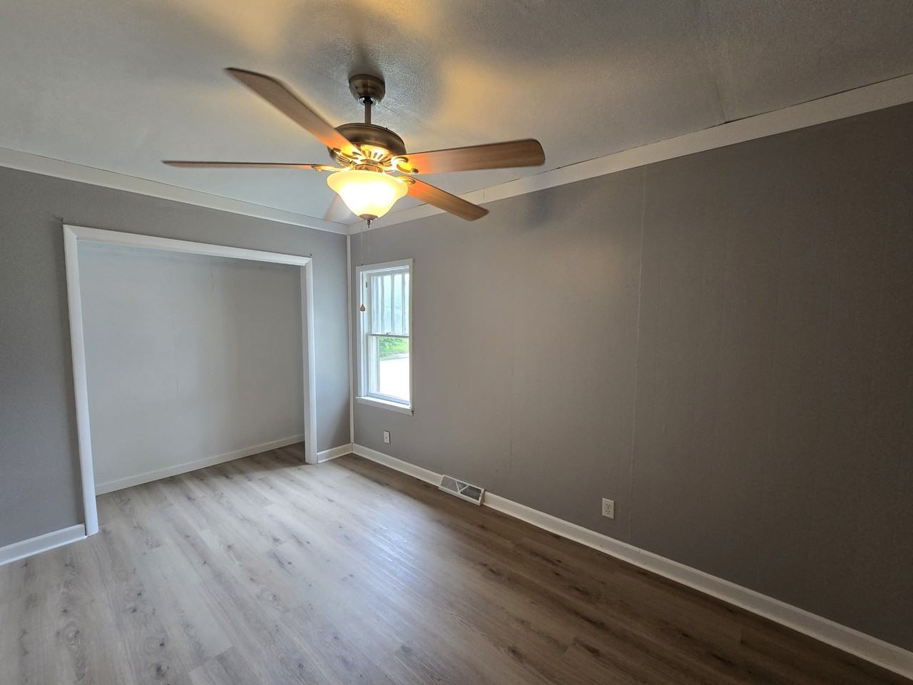 512 Maynard Ave #1 - Photo 6 of 23