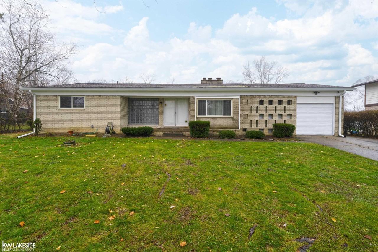 107 Bloomfield Blvd - Photo 2 of 48