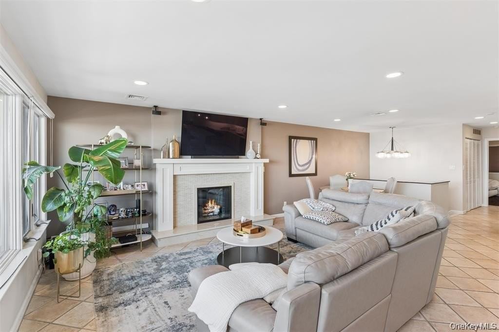 623 Oceanfront #A - Photo 5 of 20