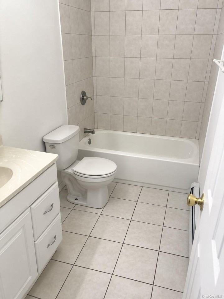 48 Rosemont Ave - Photo 4 of 5