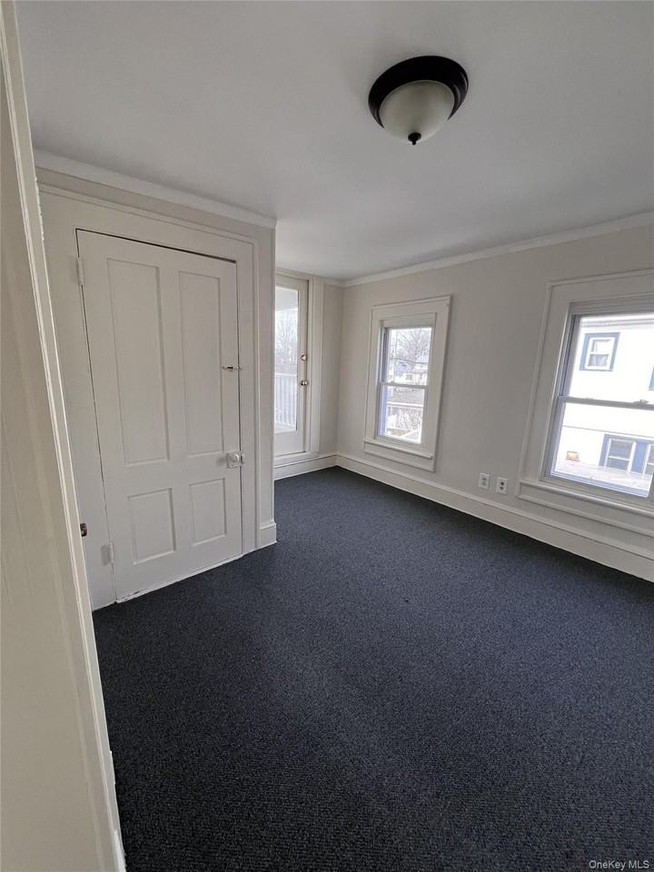 280 Pine St #2 - Photo 4 of 10