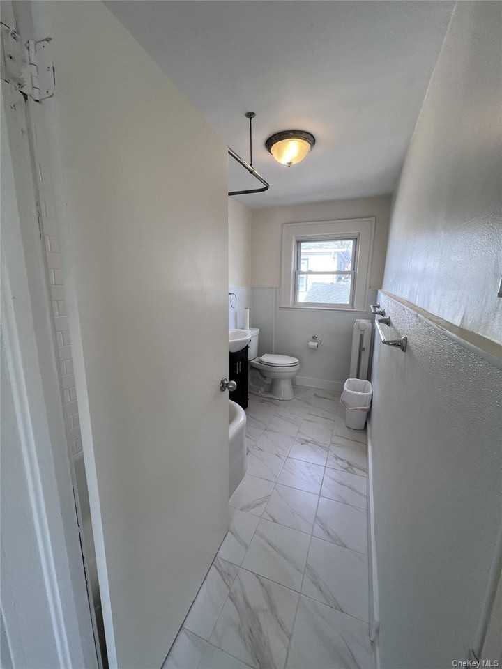 280 Pine St #2 - Photo 7 of 10