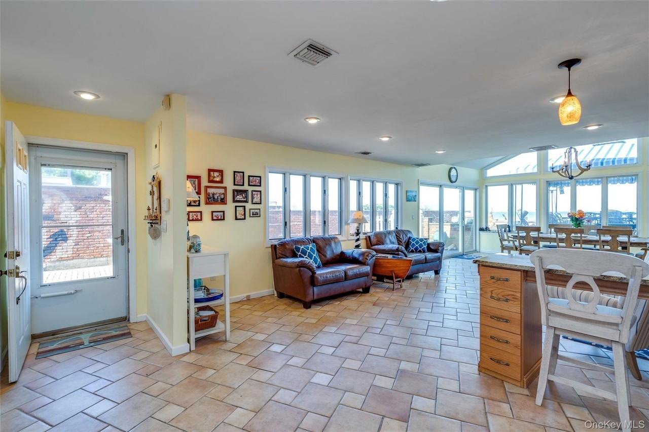 138 Asharoken Ave - Photo 6 of 36