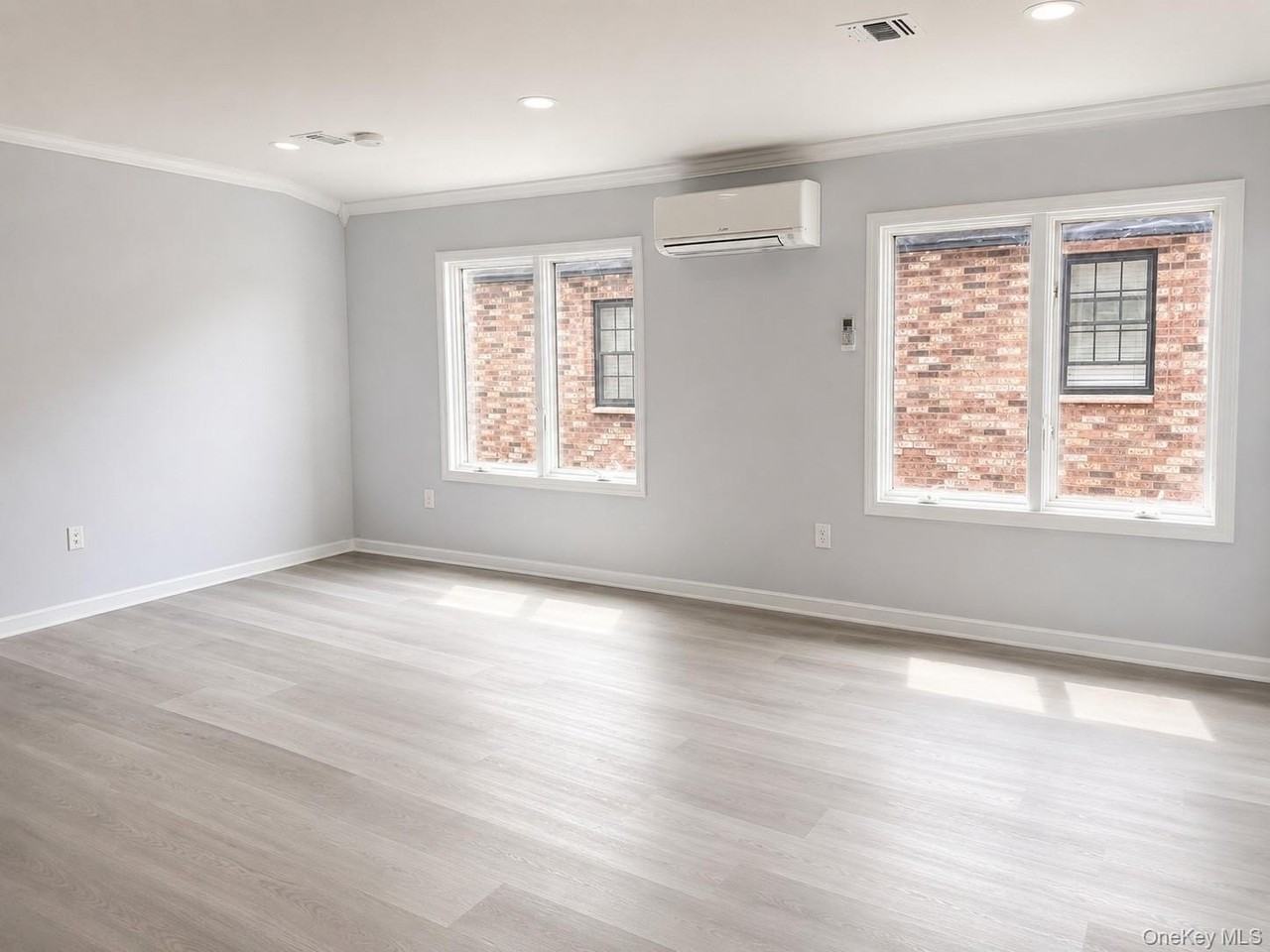24493 61st Ave - Photo 4 of 9
