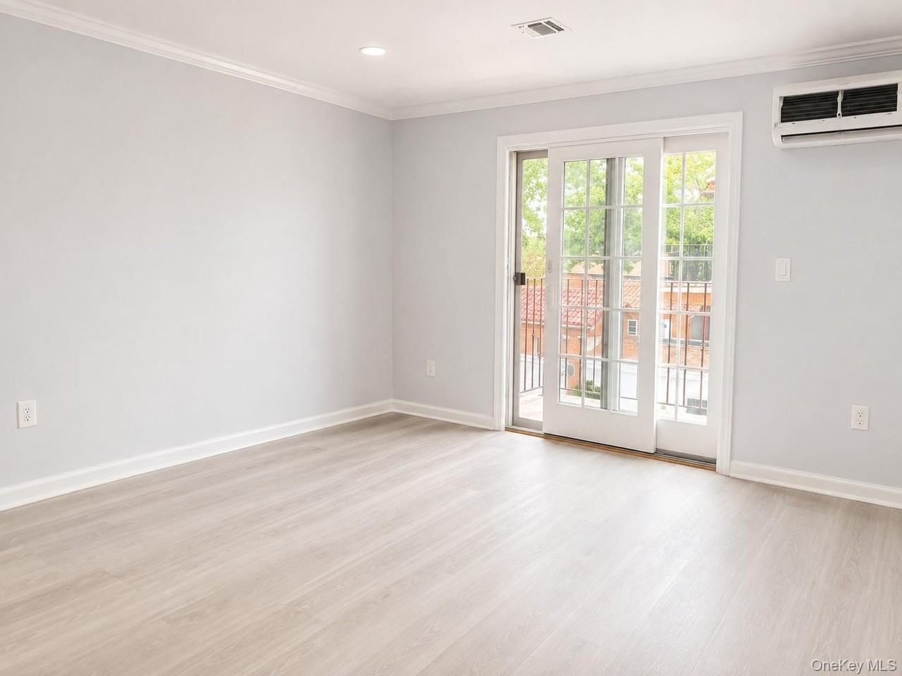24493 61st Ave - Photo 5 of 9