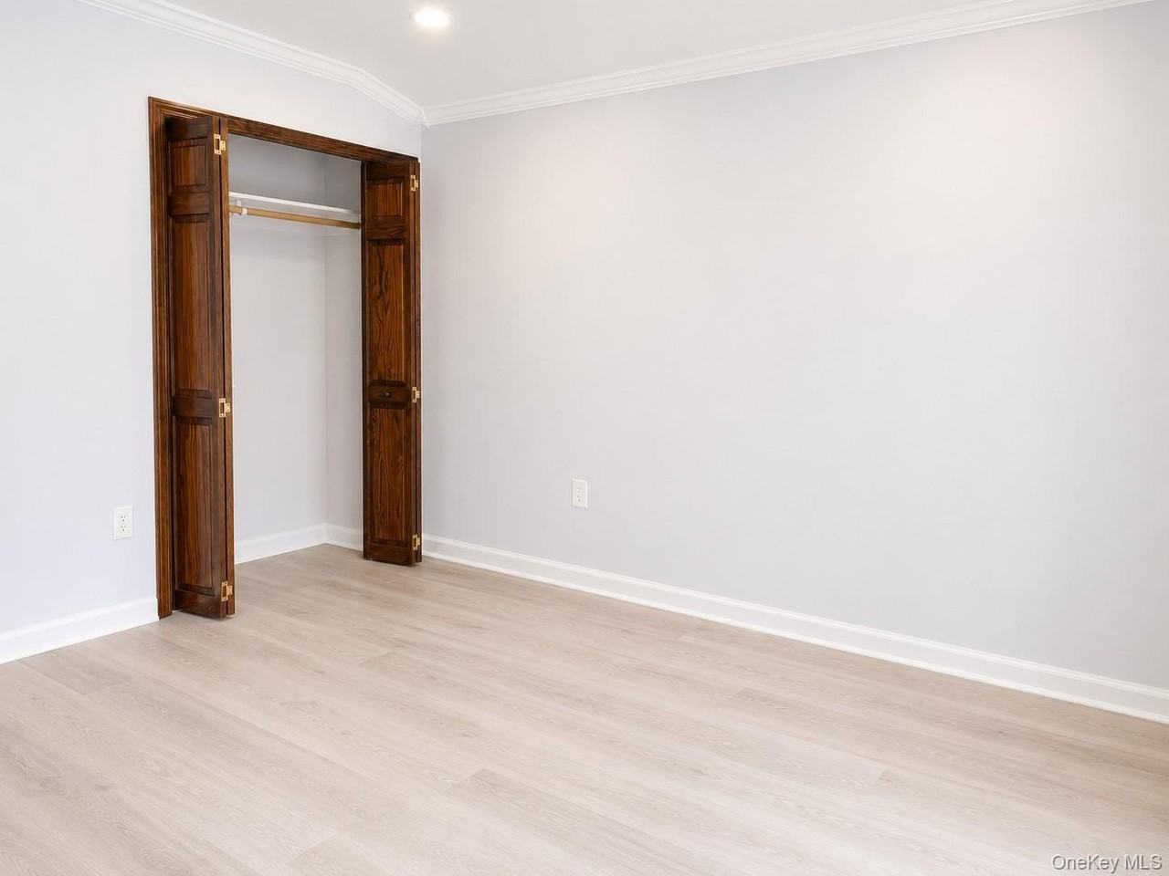 24493 61st Ave - Photo 6 of 9