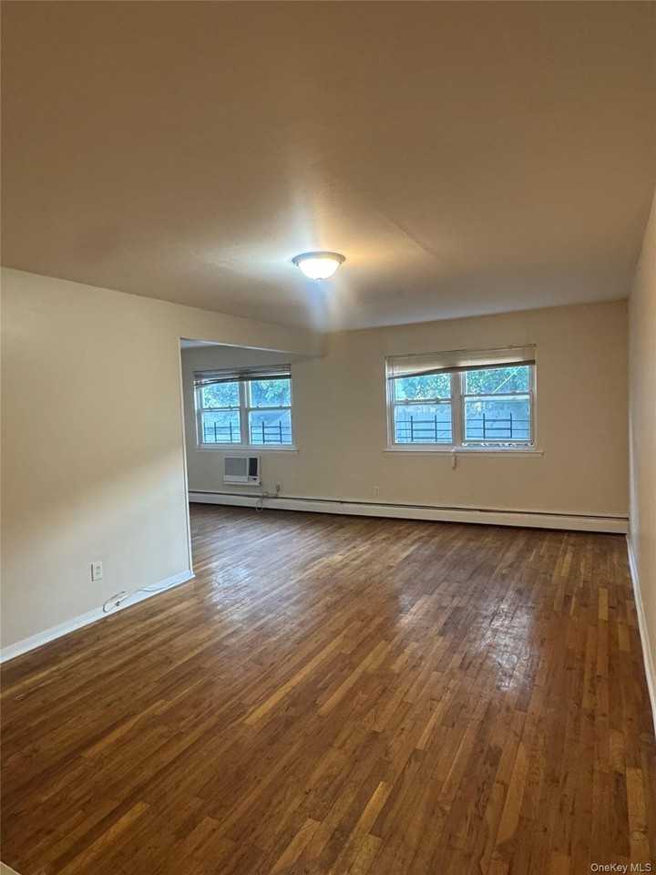 14856 262nd Pl - Photo 2 of 10