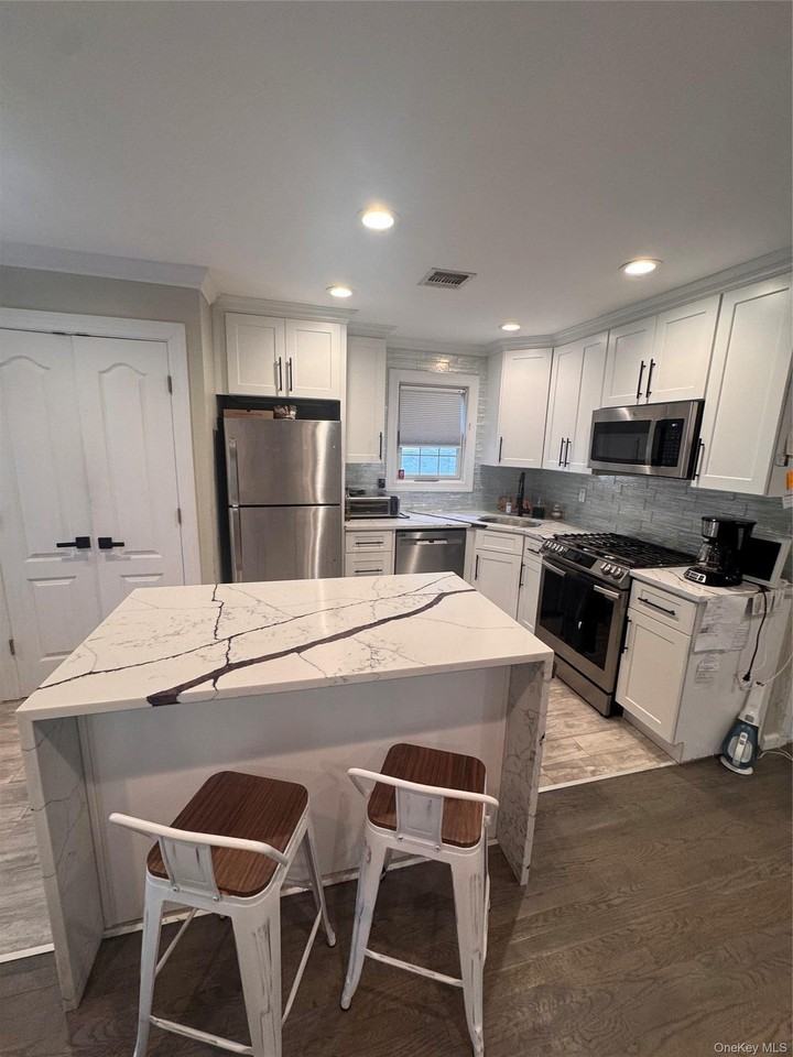 68 Brookline Ave - Photo 4 of 18