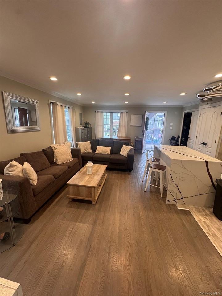 68 Brookline Ave - Photo 6 of 18