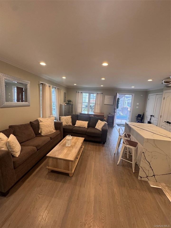 68 Brookline Ave - Photo 7 of 18