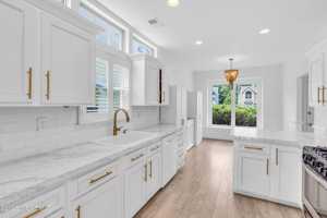 featured image of 19 Longbrook Ln