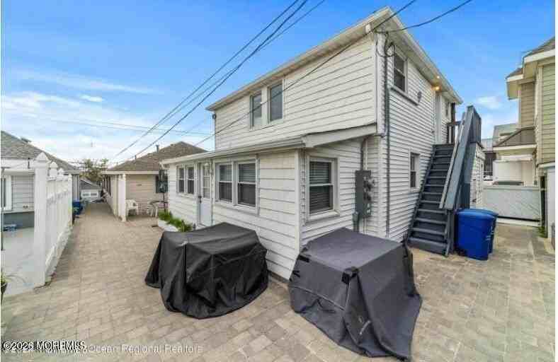 171 Beachfront #3 - Photo 6 of 21