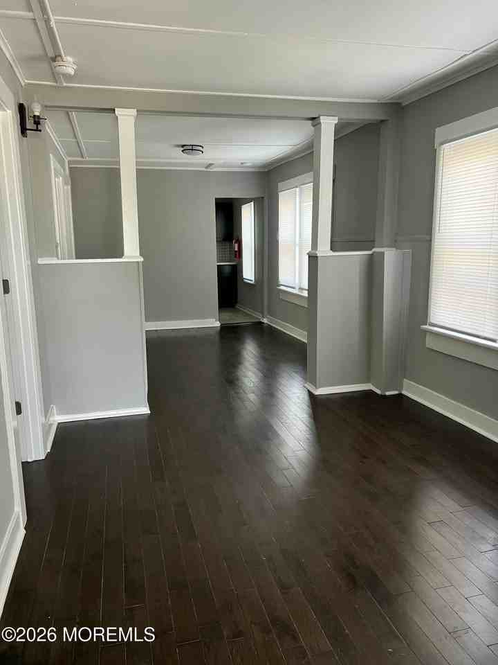 225 Lincoln Ave #3 - Photo 5 of 9