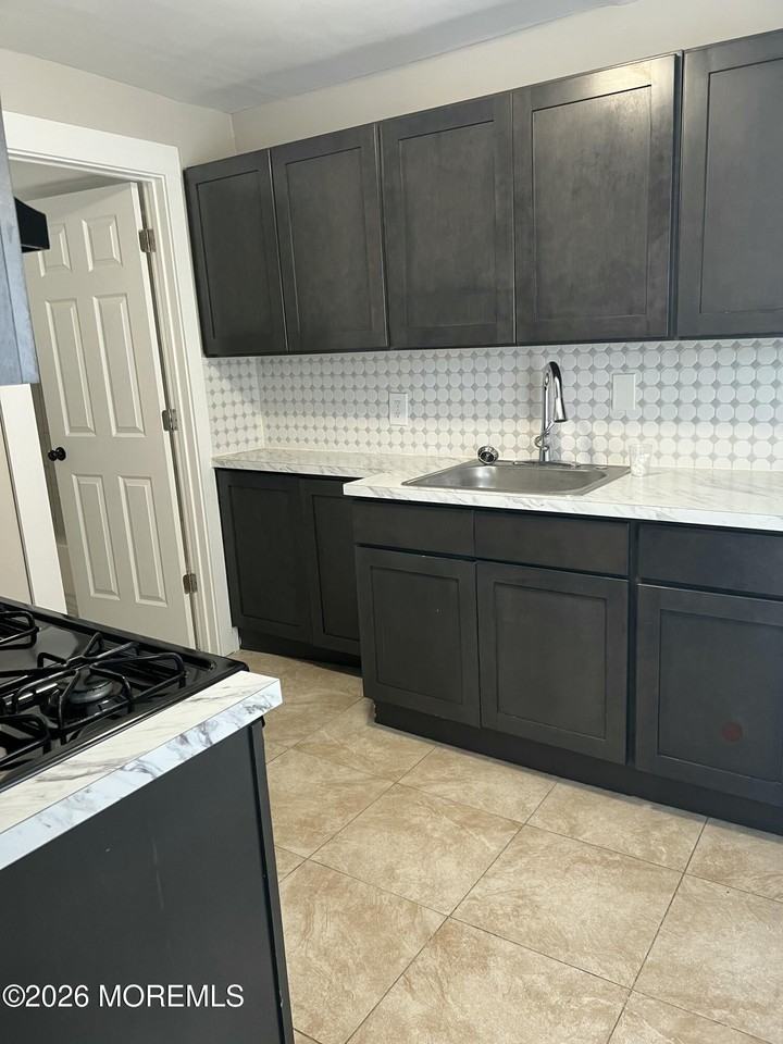 225 Lincoln Ave #3 - Photo 7 of 9