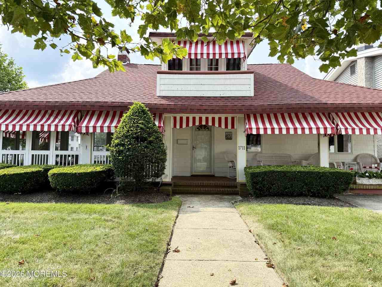 1711 Snyder Ave - Photo 3 of 22