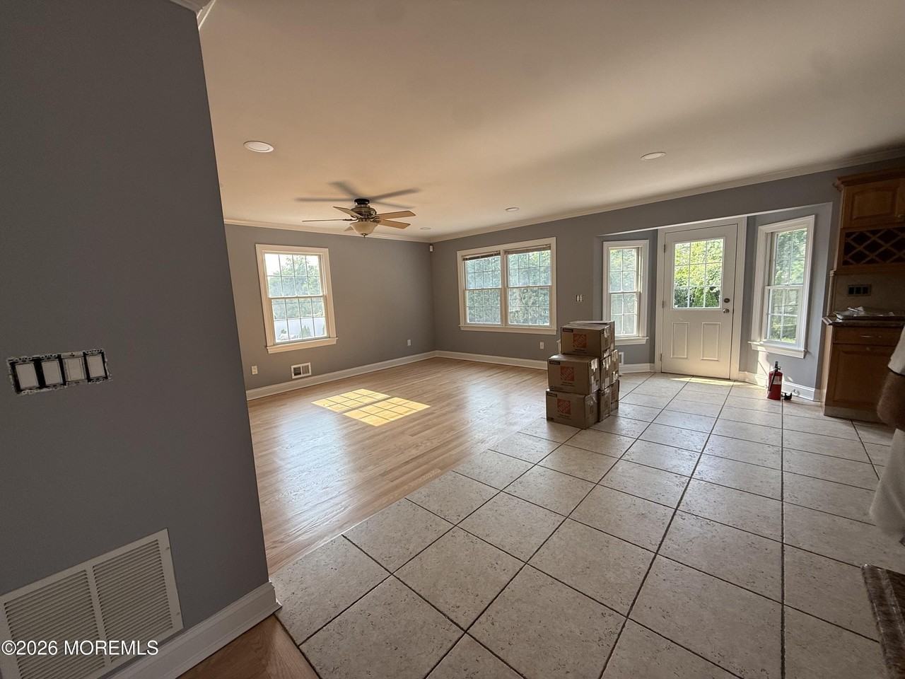 33 Laurel St - Photo 5 of 32