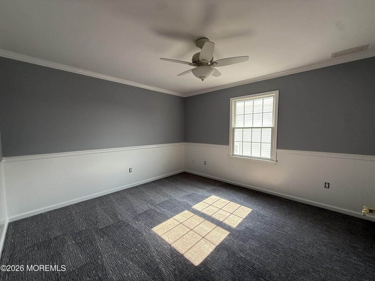 33 Laurel St - Photo 7 of 32