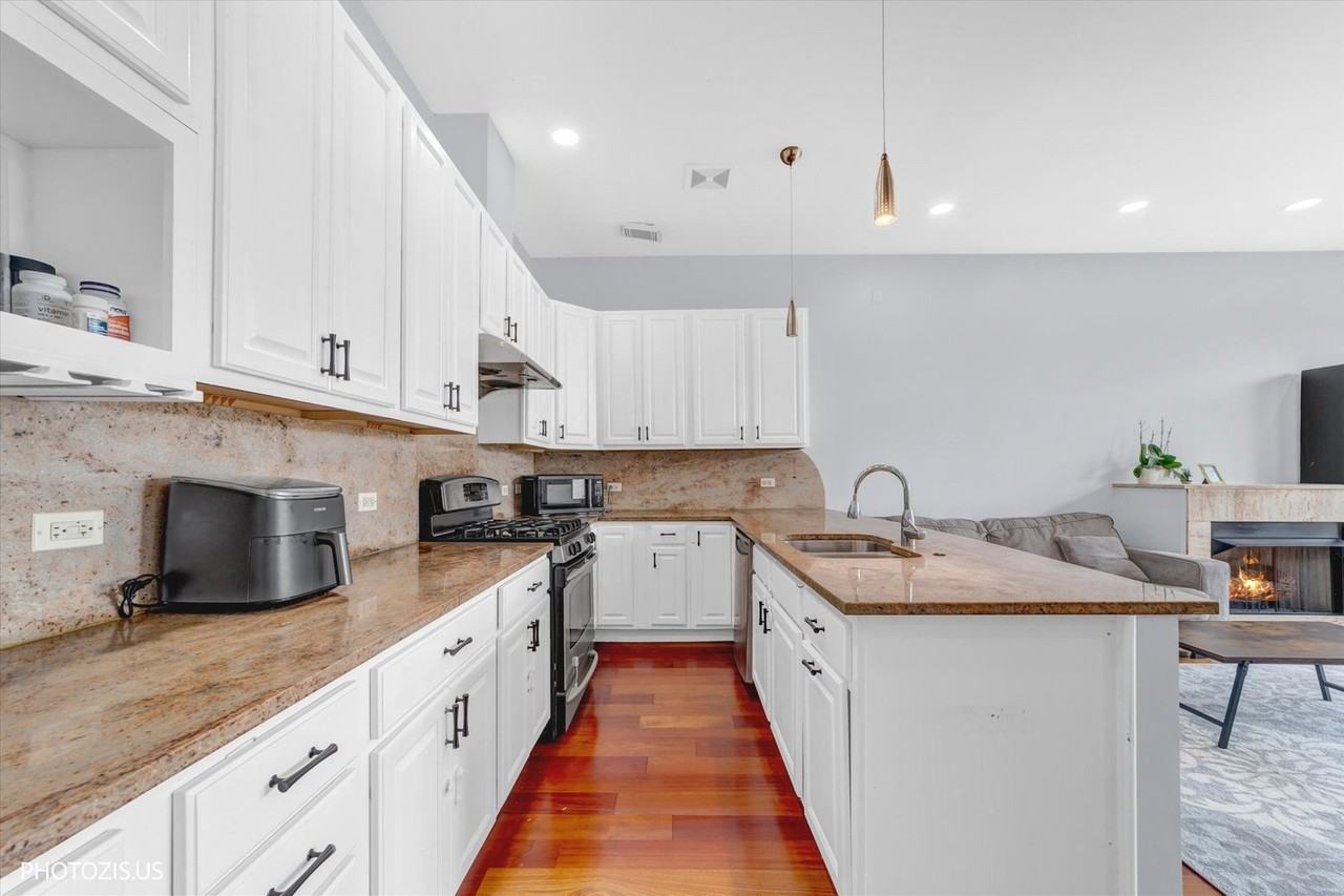 5614 N Jersey Ave #3 - Photo 4 of 28