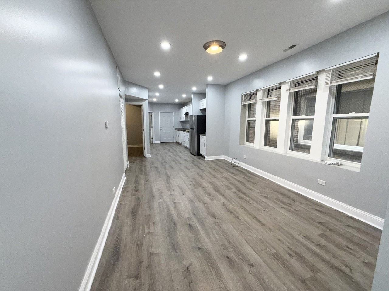7724 S Essex Ave #2 - Photo 3 of 13