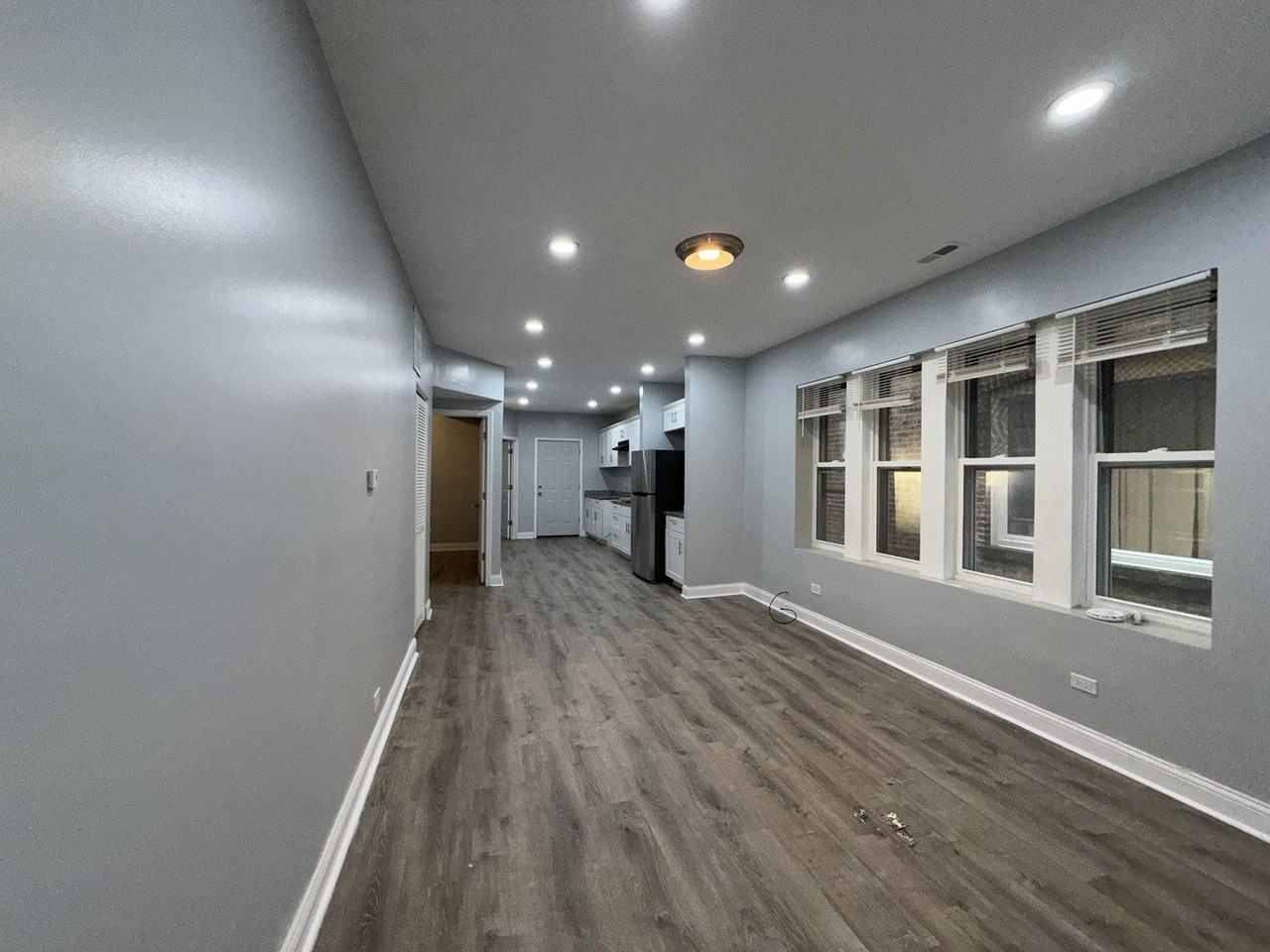 7724 S Essex Ave #2 - Photo 4 of 13