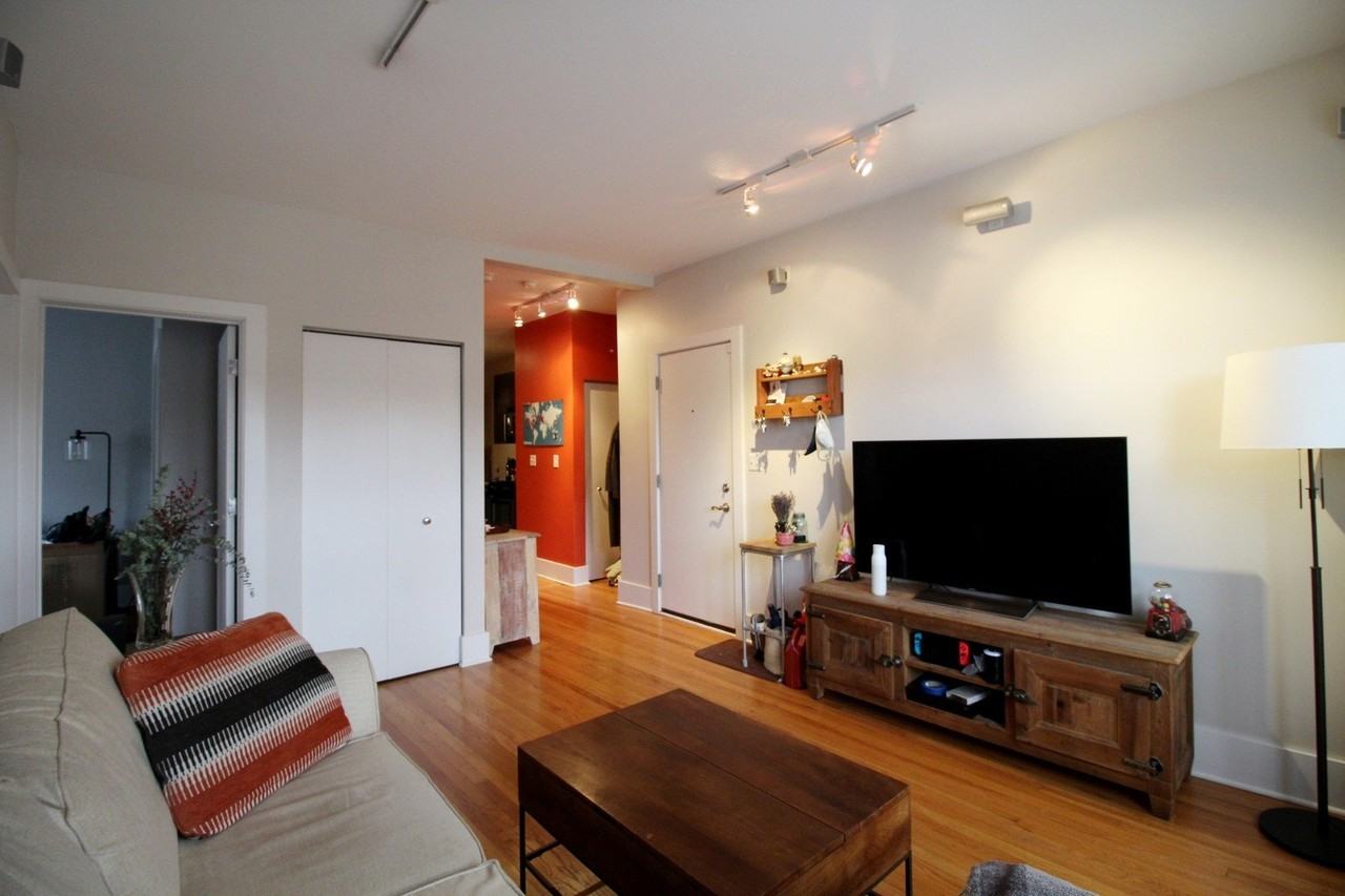 1901 W Newport Ave #2 - Photo 7 of 22