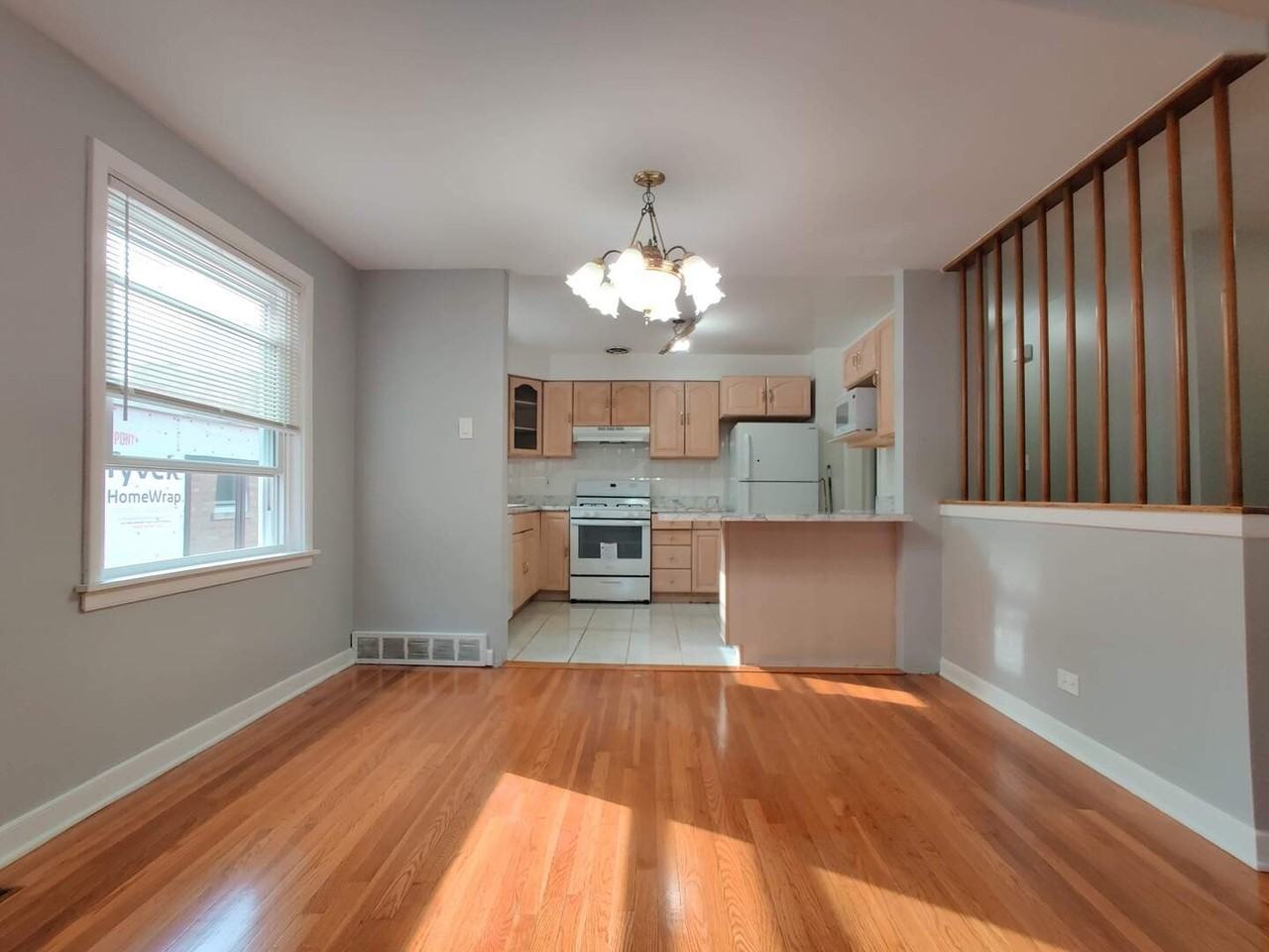 724 Florence Ave #2 - Photo 4 of 16