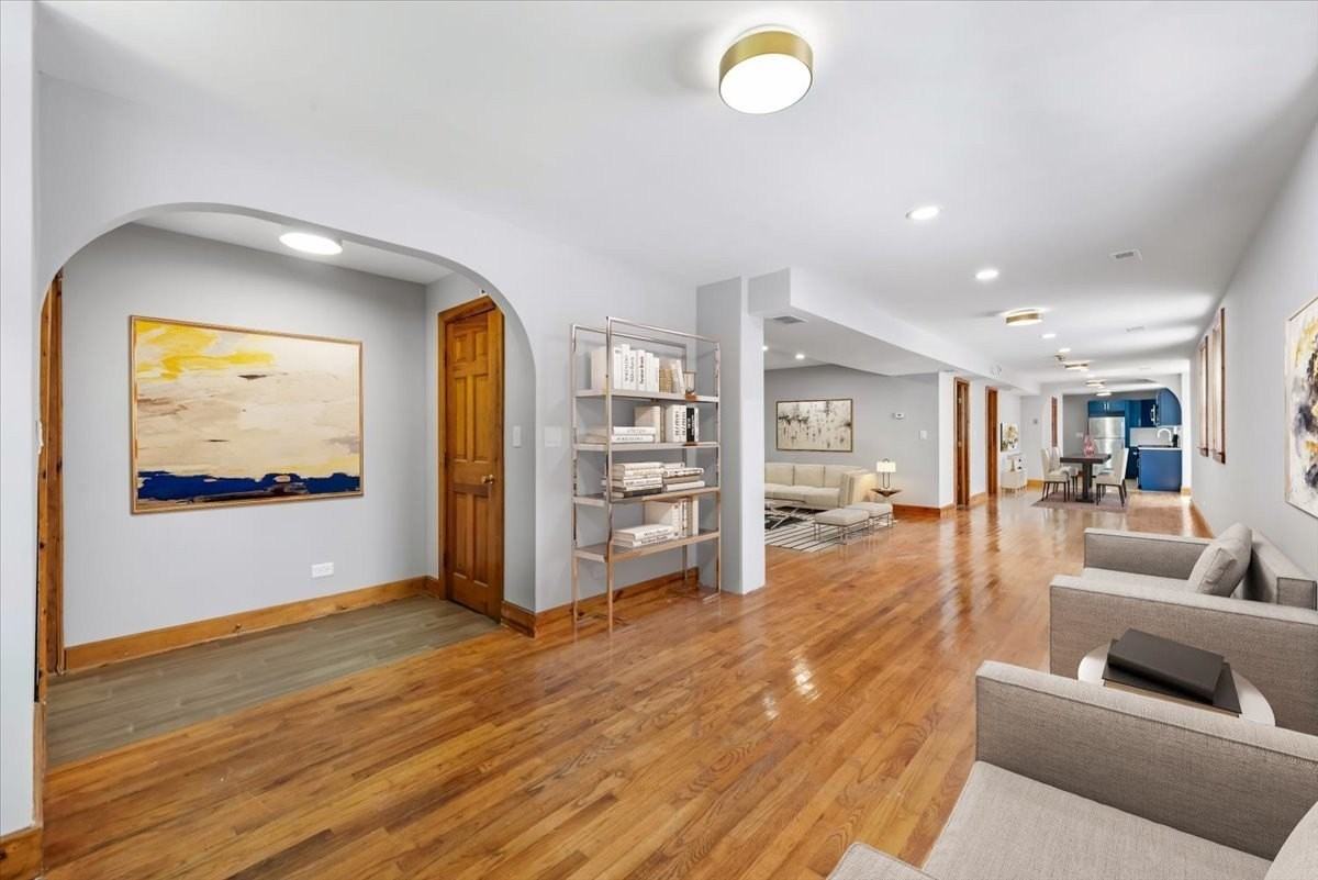 2515 N Talman Ave #1 - Photo 2 of 46
