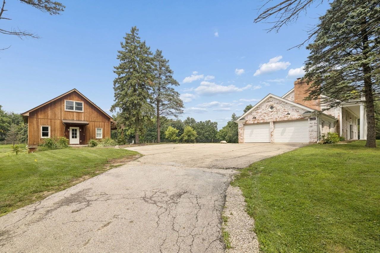 1N480 Indian Knoll Rd - Photo 4 of 40