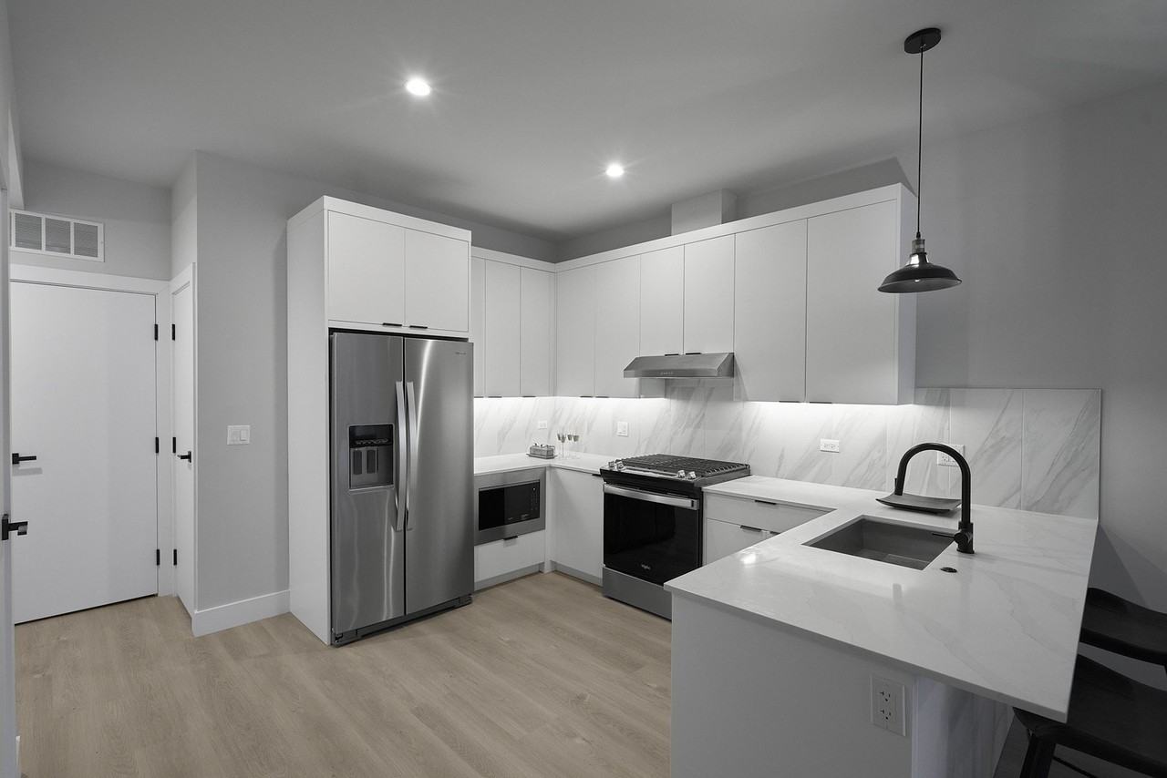 503 E Pershing Rd #405 - Photo 7 of 25