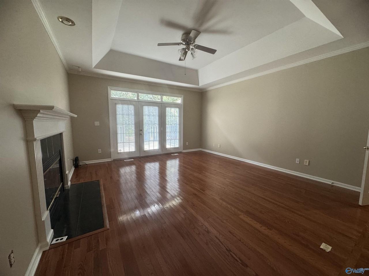 109 Simmons Dr Se - Photo 3 of 25