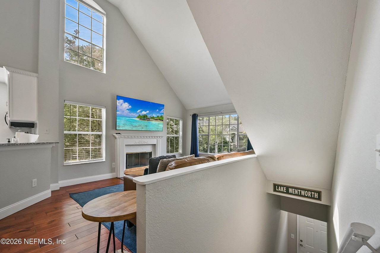 13703 Richmond Park Dr N #1805 - Photo 4 of 33