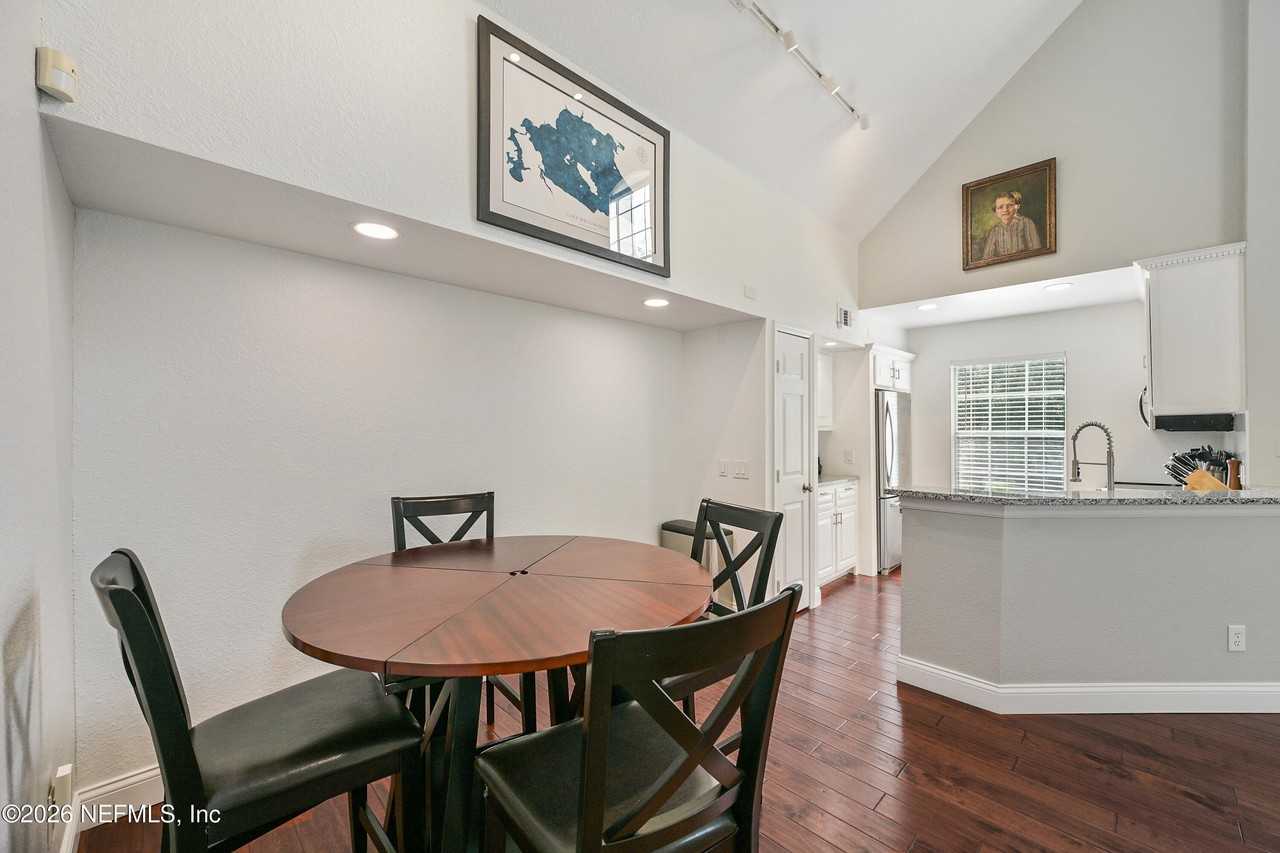 13703 Richmond Park Dr N #1805 - Photo 5 of 33