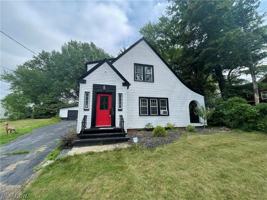 featured image of 2235 Montclair Ave