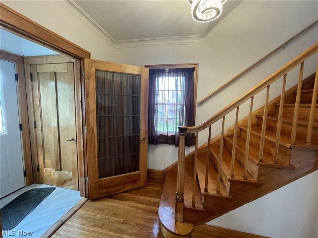 2235 Montclair Ave - Photo 2 of 21