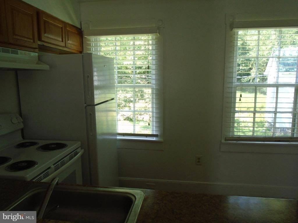 8488 Frederick Rd - Photo 5 of 12