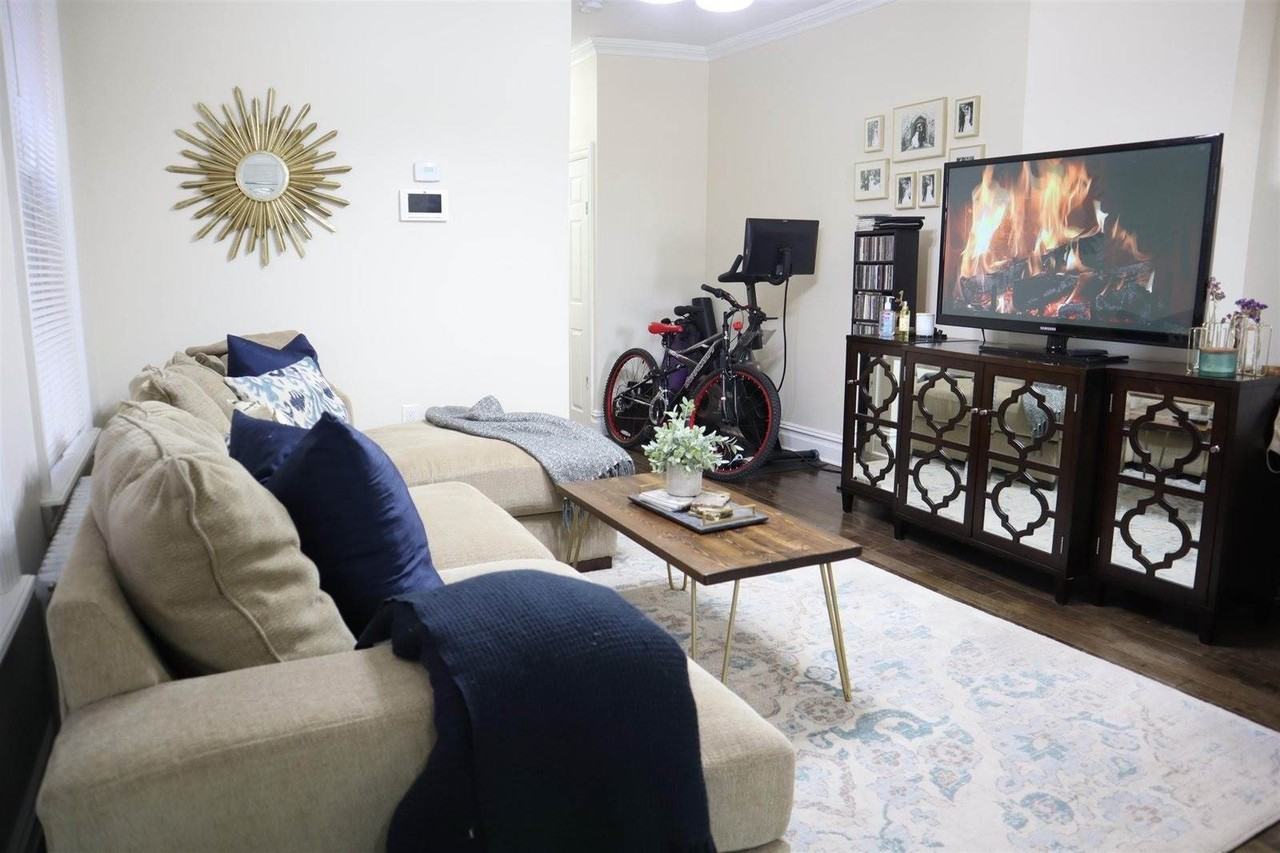 408 Woodlawn Ave - Photo 3 of 16