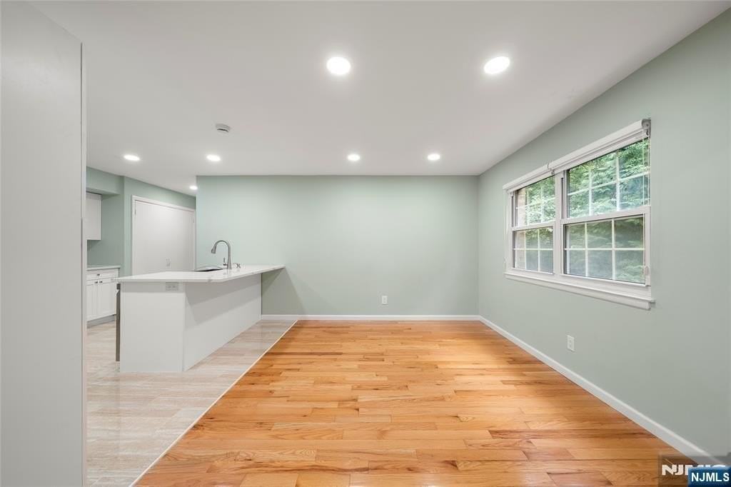 337 Fort Lee Rd #1D - Photo 4 of 16