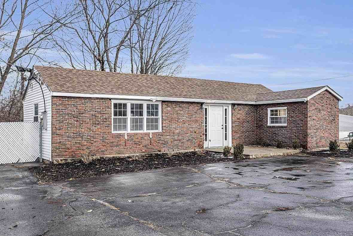 297 Elm St - Photo 2 of 31