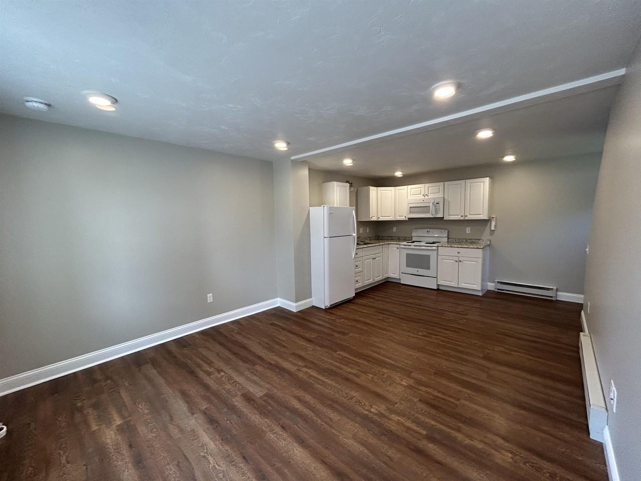 76 Main St #C - Photo 5 of 10