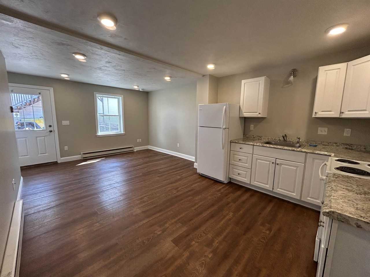 76 Main St #C - Photo 6 of 10