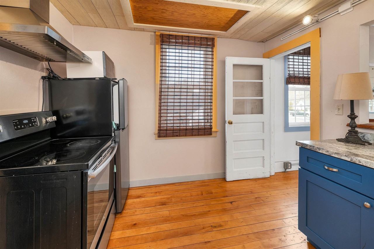 141 Main St - Photo 7 of 14