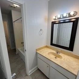 3823 Ridgelake Dr #226 - Photo 4 of 13