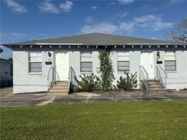 featured image of 604 N Woodlawn Ave