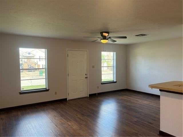 604 N Woodlawn Ave - Photo 3 of 9